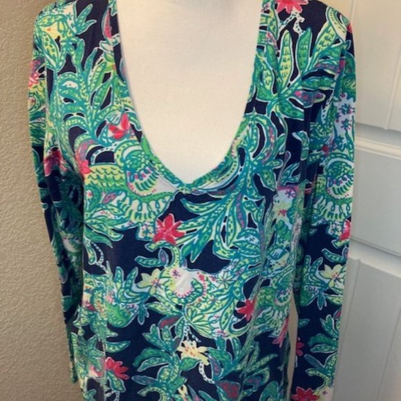 Lilly Pulitzer V Neck Top - Picture 1 of 2